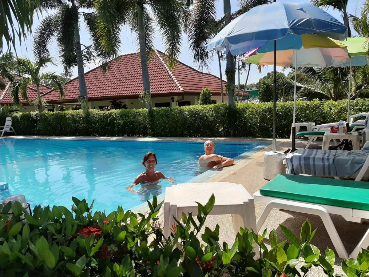 D&K Smiley Phuket Resort Rawai Kültér fotó