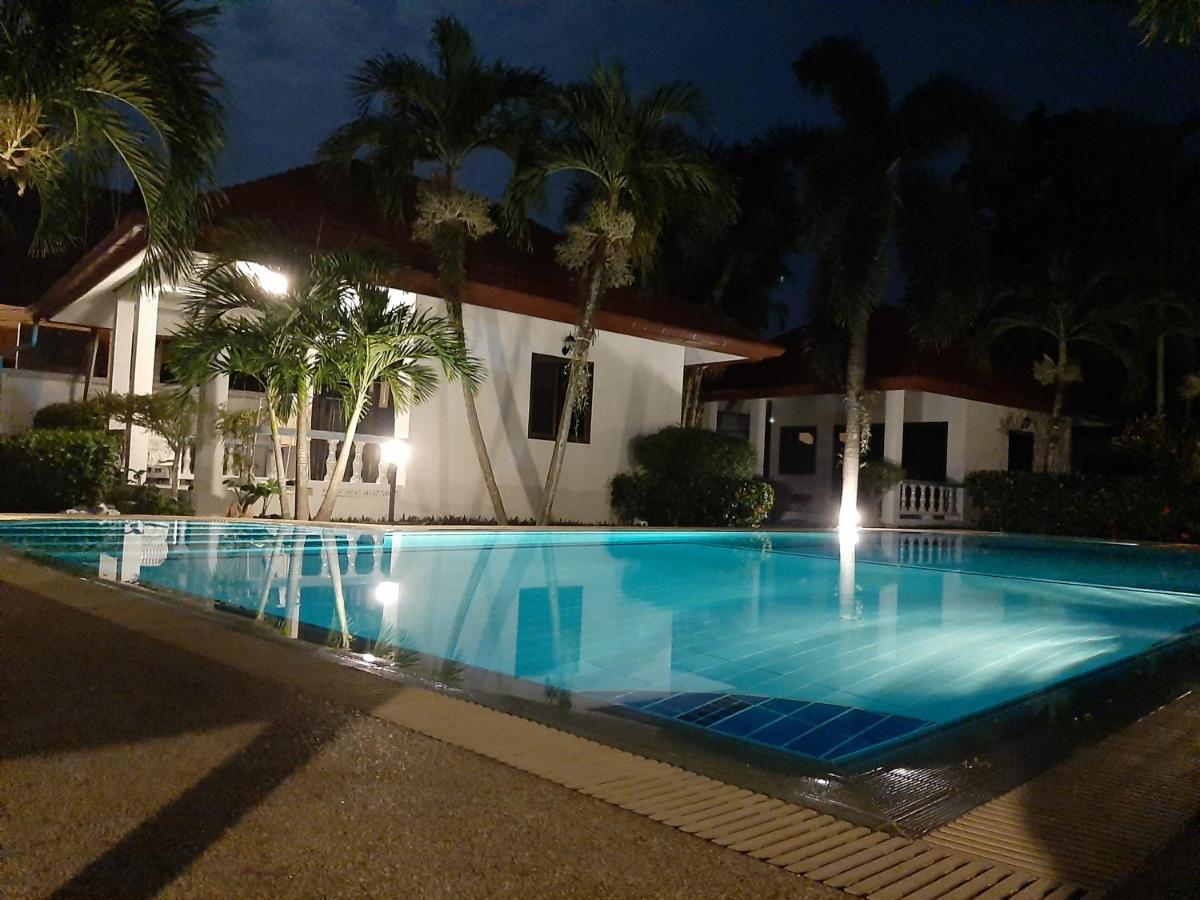 D&K Smiley Phuket Resort Rawai Kültér fotó