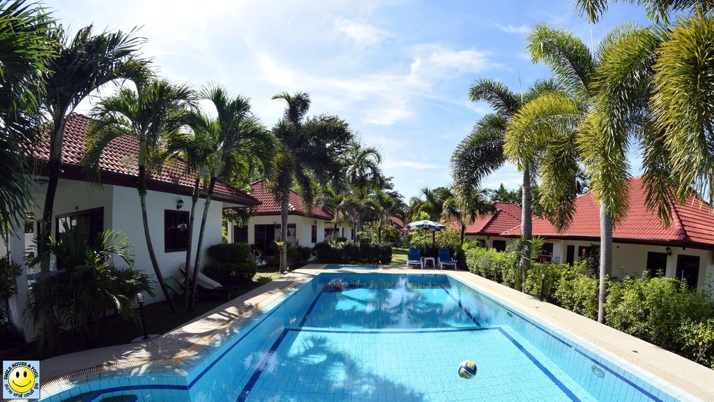 D&K Smiley Phuket Resort Rawai Kültér fotó